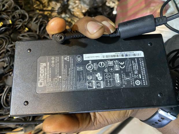 Msi Adapter/Charger 19.5v=9.23a,180w Chicony · Photo 5