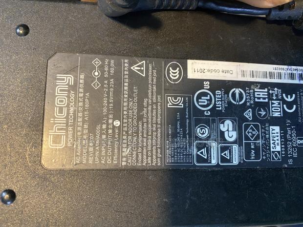 Msi Adapter/Charger 19.5v=9.23a,180w Chicony · Photo 4
