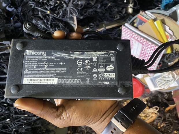 Msi Chicony Adapter/Charger 19v=10.5a (200w) · Photo 1
