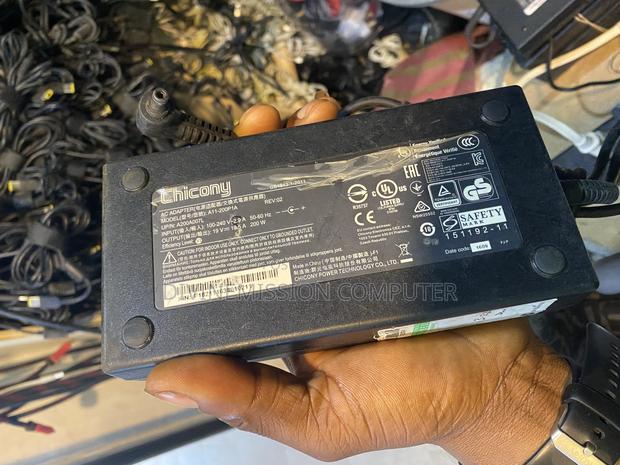 Msi Chicony Adapter/Charger 19v=10.5a (200w) · Photo 3