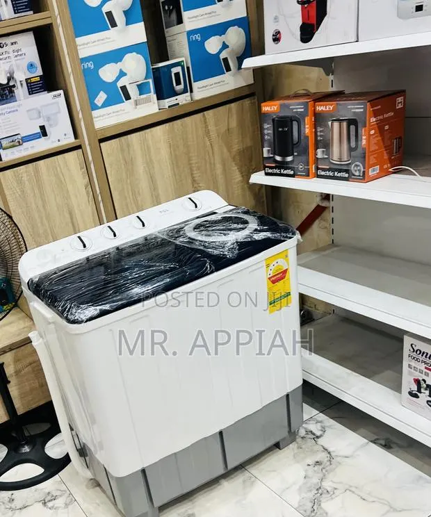 Effective and Reliable TCL 10.5kg Twin Tub Washing Machine · Photo 1