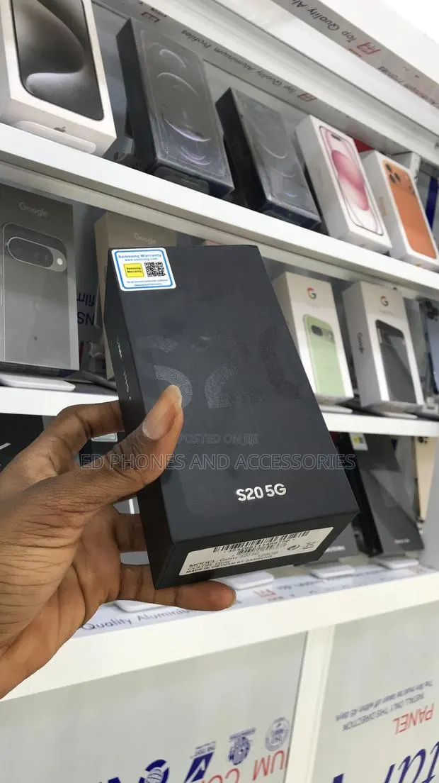 New Samsung Galaxy S20 128 GB Gray · Photo 1