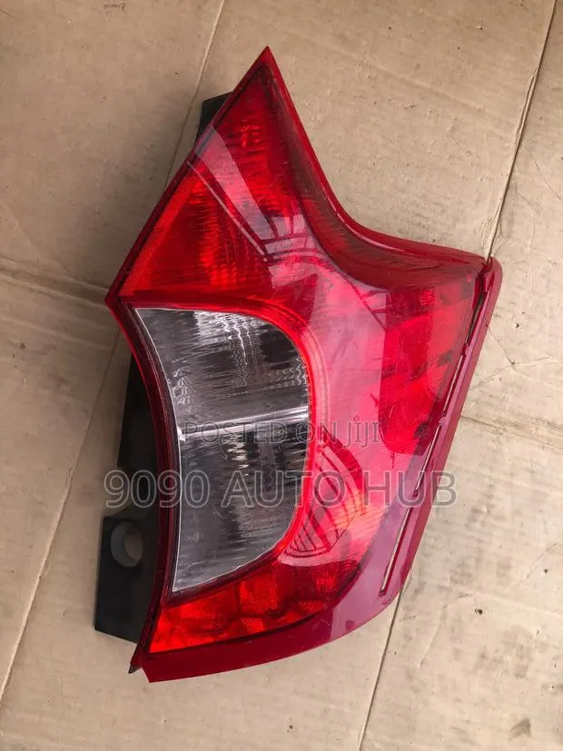 Nissan Versa Note 2015, 2016, 2017, 2018, 2019 Taillight Foreign Used · Photo 1