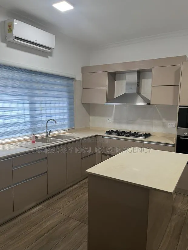Furnished 4bdrm House in Tesano for rent · Photo 1