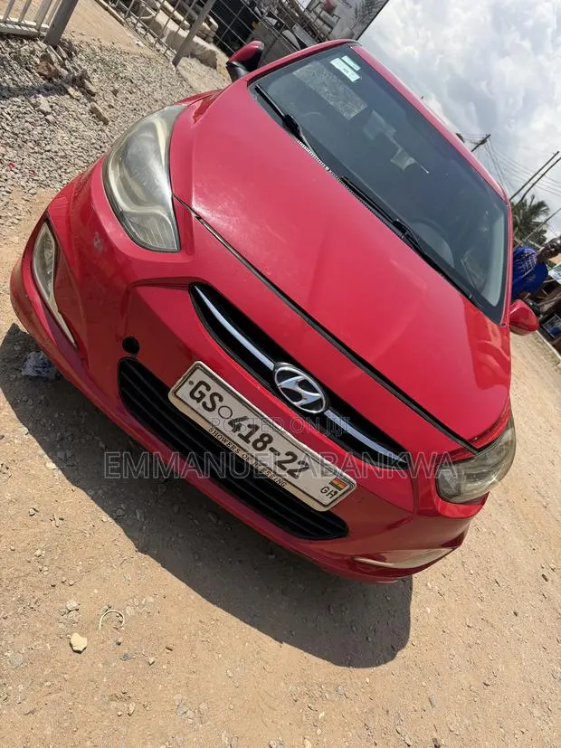 Hyundai Accent 2015 Red · Photo 1