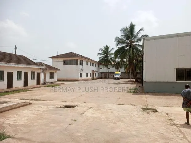 Newly Built Factory With Good Road Network · Photo 1