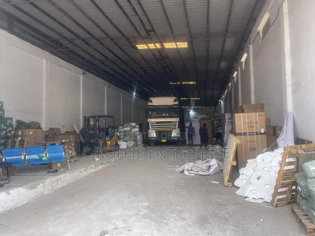 600 SQM Warehouse at Accra Central for Rent · Photo 1