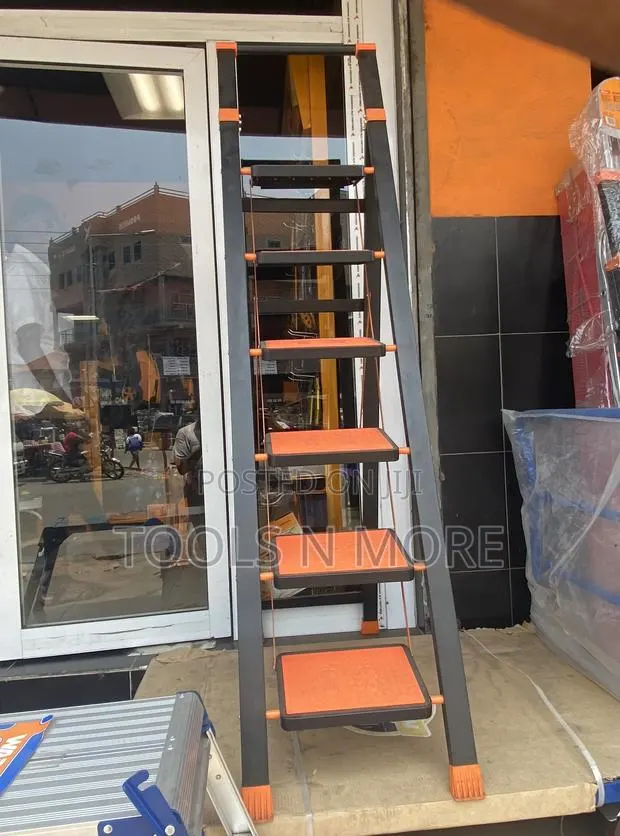 Steel Household Ladder 6 Steps · Photo 1