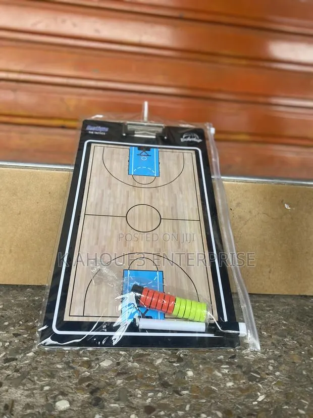 Basketball Tactics Board · Photo 1