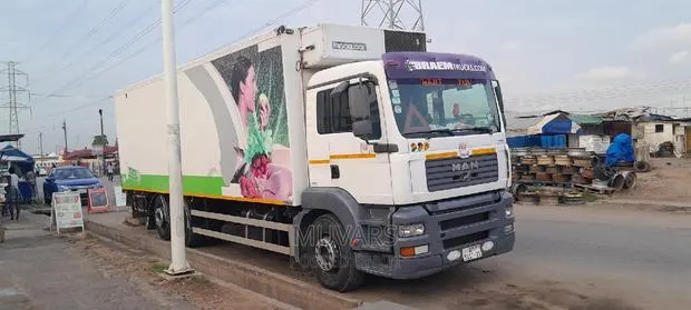 Truck for Rent. 30-Footer Cargo Box Truck for Rent · Photo 1