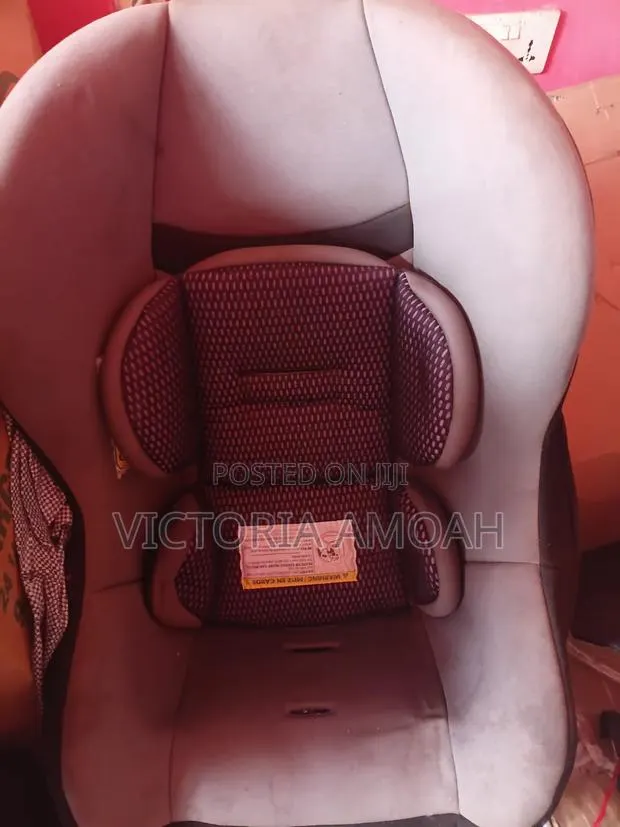 Convertible Child Car Seat · Photo 2