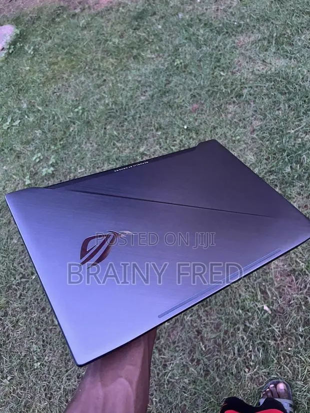 Laptop Asus ROG Strix SCAR II 16GB Intel Core i7 SSD 256GB · Photo 1