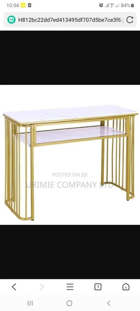 Classic Nail/Pedicure Table · Photo 1