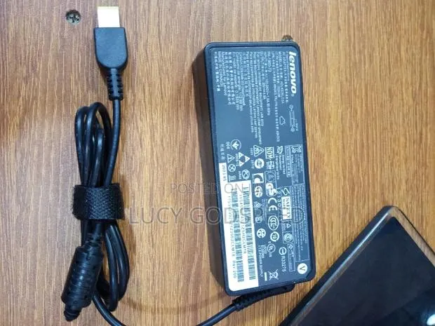 Lenovo USB Charger · Photo 1