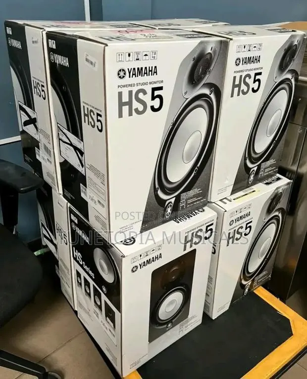 Yamaha Hs5 5inches Powered Studio Monitor. · Photo 1