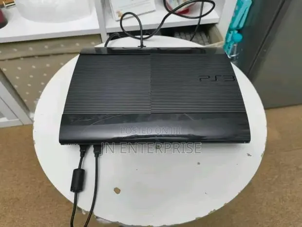 Play Station 3 Super Slim · Photo 1