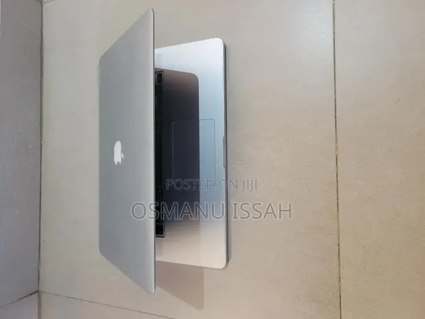 Laptop Apple MacBook Pro 8GB Intel Core i7 HDD 256GB · Photo 1