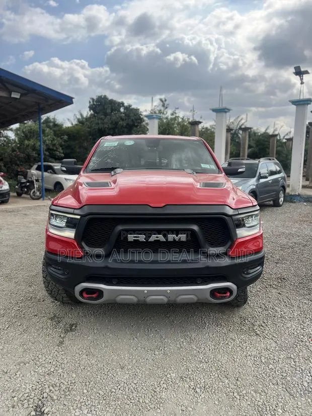 Dodge RAM 2019 Red · Photo 1
