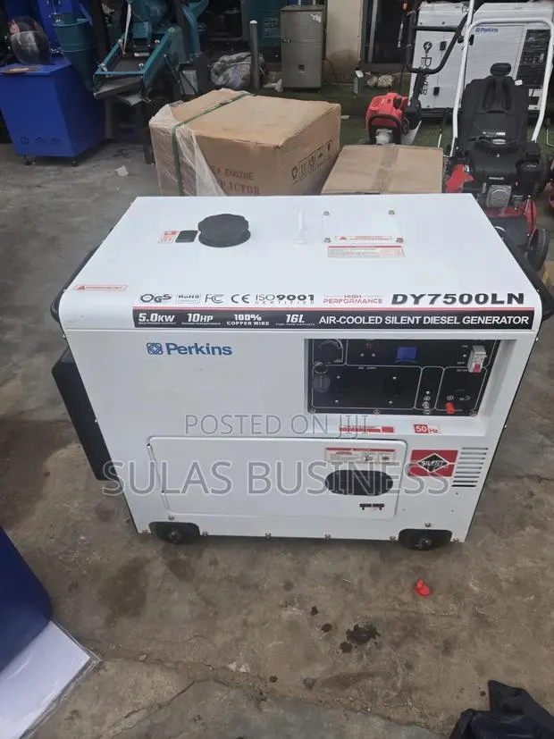 5 Kva Diesel Perkins White Airlcool Generator · Photo 1