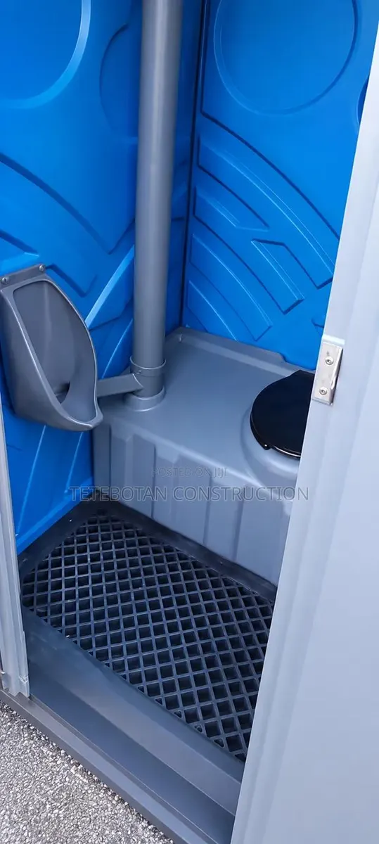 Flushing Portable Mobile Toilet Rentals Clean, Convenient Reliable · Photo 1