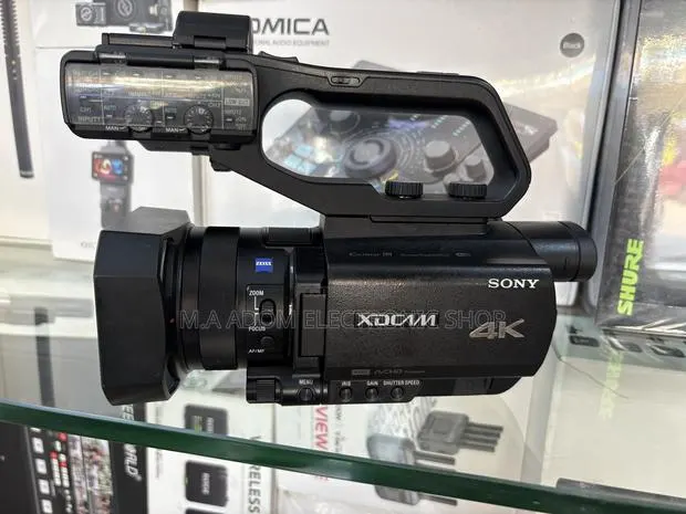 Sony PXW-X70 Professional Hand Held Camcorder, · Photo 1