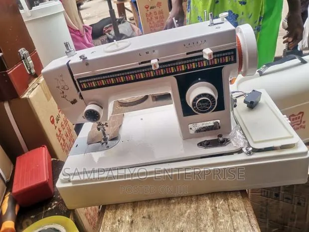 Butterfly Holes Machine · Photo 1
