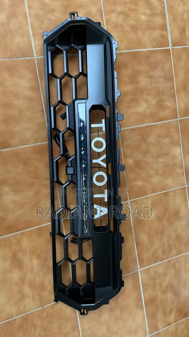 Tacoma 2024, 2025 Grille · Photo 1
