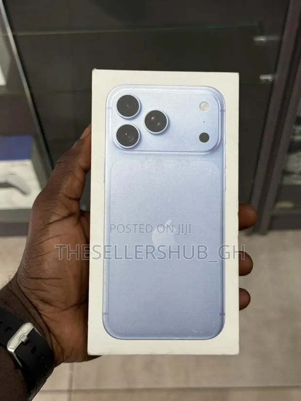 New Apple iPhone 18 Pro 256 GB Blue · Photo 1