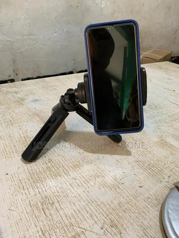Phone Tripod Stand Grip Mount Holder · Photo 8