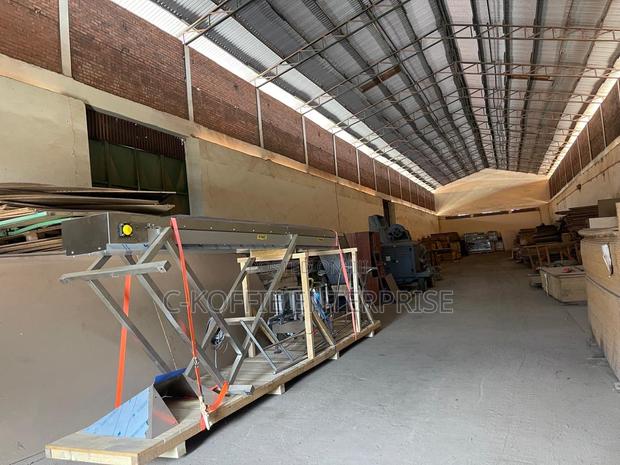 1500 SQM Warehouse Located at Spintex for Rent · Photo 2