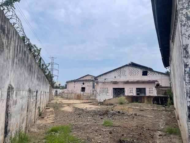 2 Aces Land at Graphics Road Accra for Sale. · Photo 1