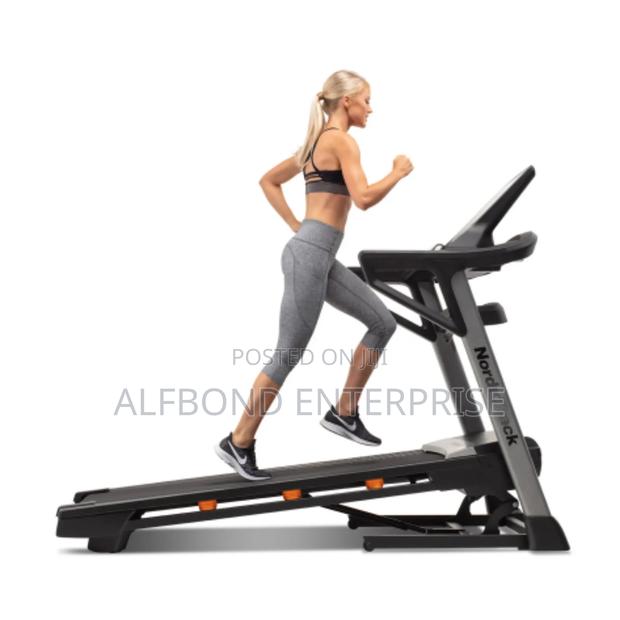 Nordictrack T9.5 Treadmill · Photo 1