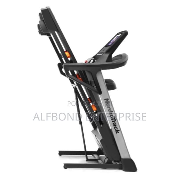 Nordictrack T9.5 Treadmill · Photo 5