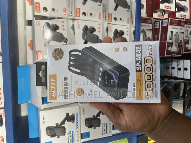 Hetty Sp-Ak42 Power Bank With a 30000mah Capacity. · Photo 1
