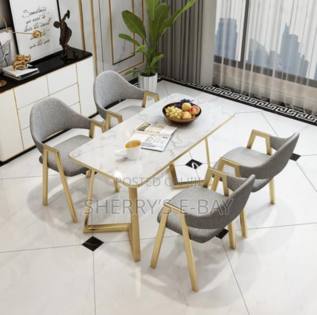 Luxurious Dining Set · Photo 2