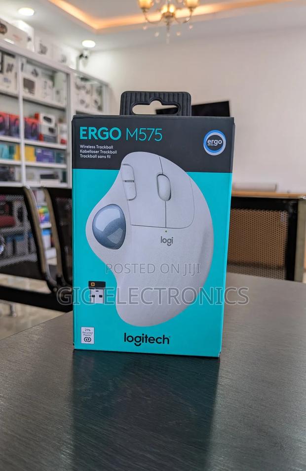 Logitech Ergo M575 Wireless Trackball Mouse · Photo 1