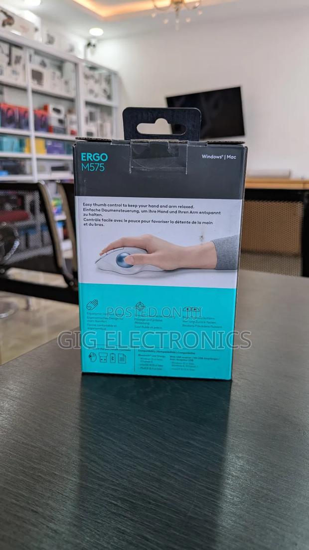 Logitech Ergo M575 Wireless Trackball Mouse · Photo 2