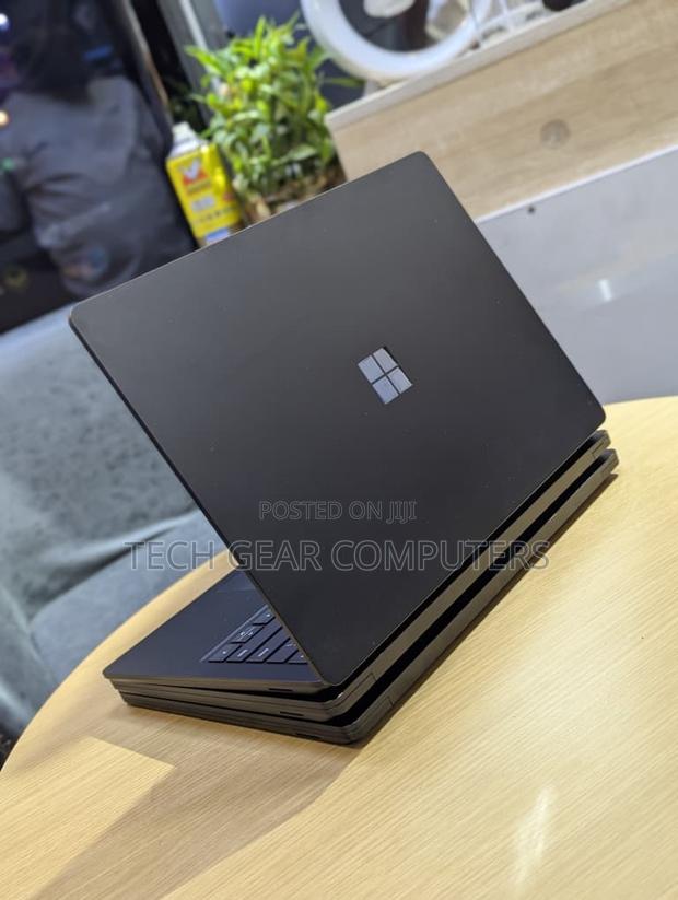 Laptop Microsoft Surface Laptop 3 16GB Intel Core i7 SSD 256GB · Photo 2