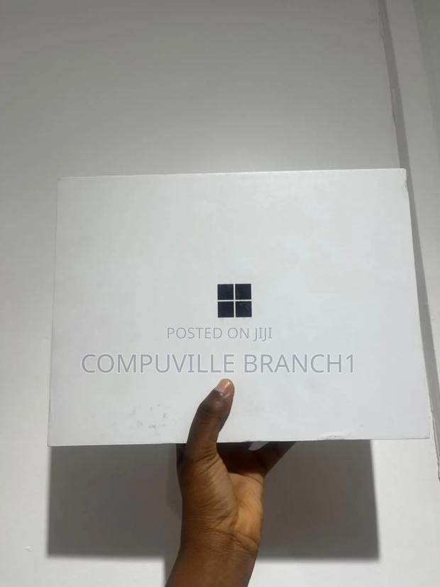 New Microsoft Surface Pro 16GB Qualcomm Snapdragon X Plus SSD 256GB · Photo 1