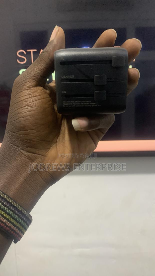 Oraimo Poweromni 251 2500w Multi-plug Travel Converter · Photo 7