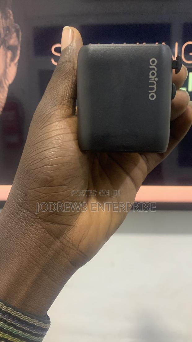 Oraimo Poweromni 251 2500w Multi-plug Travel Converter · Photo 8