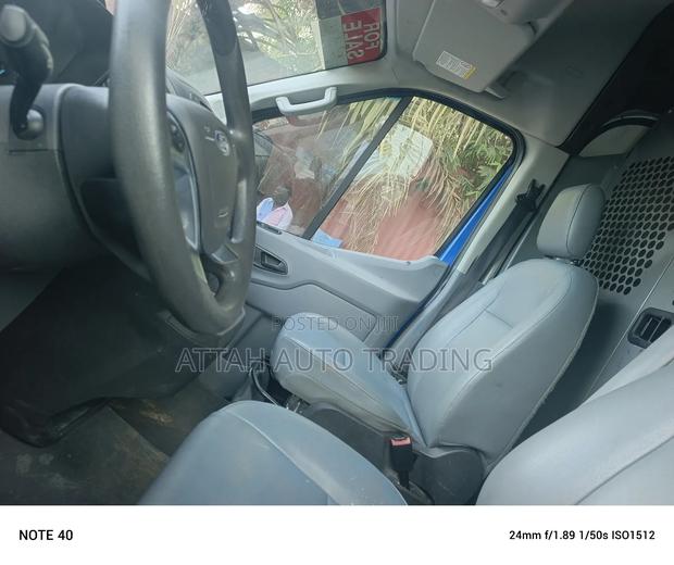 Ford Transit 2012 Blue · Photo 7