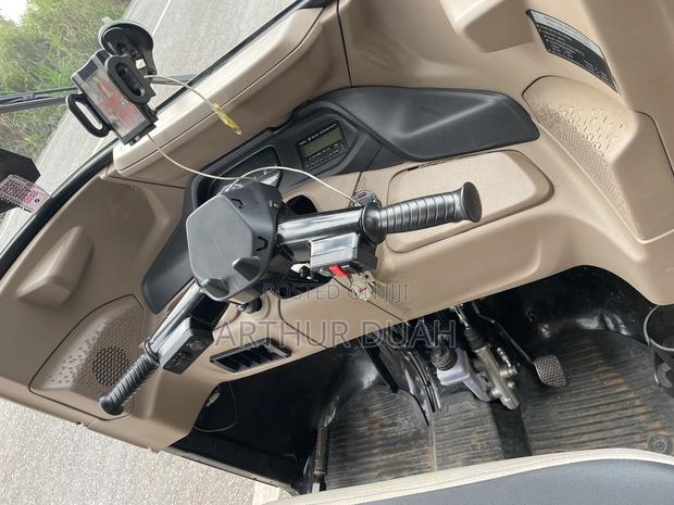 Bajaj RE 2025 Black · Photo 4