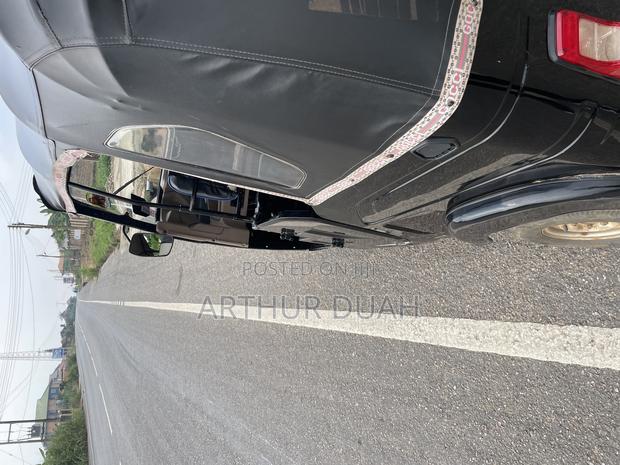 Bajaj RE 2025 Black · Photo 8