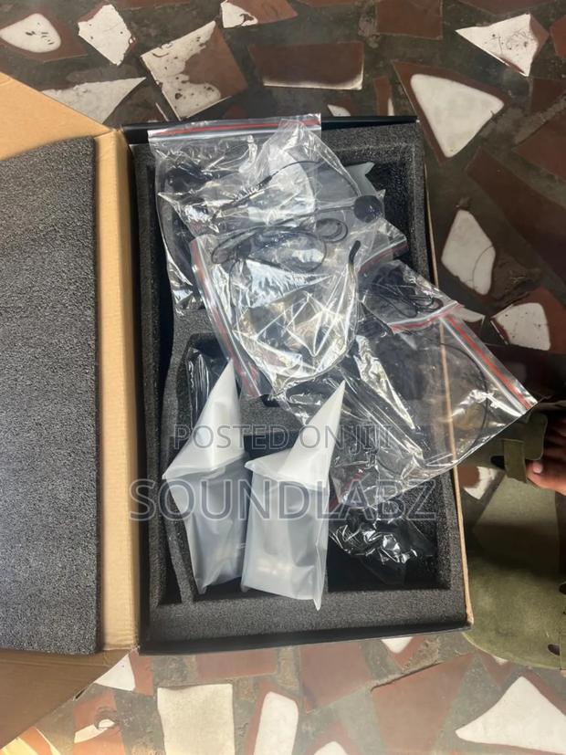 Shure Am-401 4head 4lapel Wireless Professional Microphone · Photo 2