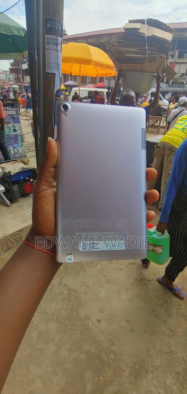 New Lenovo Tab 8 64 GB Gray · Photo 2