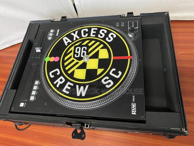Rane Twelve W Case · Photo 6