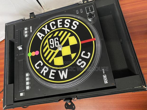 Rane Twelve W Case · Photo 1