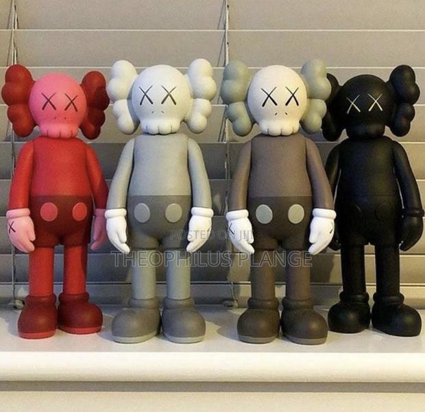 Kaws Decor Dolls, Office Me, · Photo 1