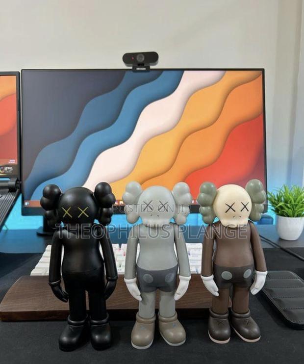 Kaws Decor Dolls, Office Me, · Photo 2